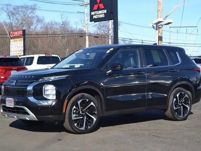 2022 Mitsubishi Outlander AWD SE 4DR SUV