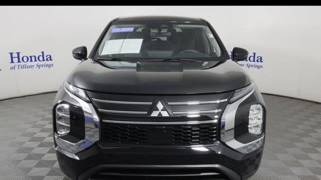 2025 Mitsubishi Outlander ES