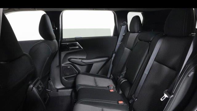 2025 Mitsubishi Outlander ES