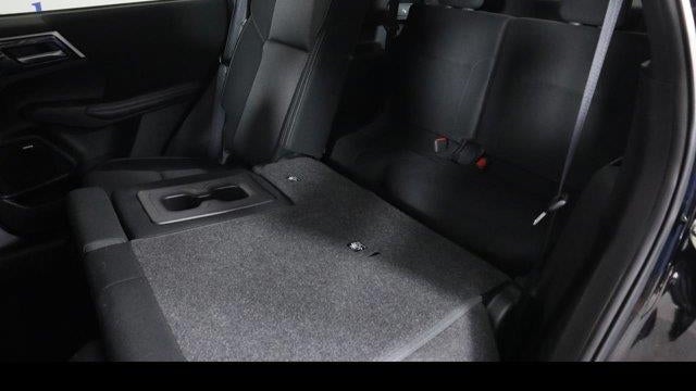 2025 Mitsubishi Outlander ES