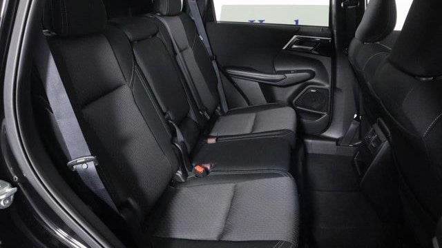 2025 Mitsubishi Outlander ES