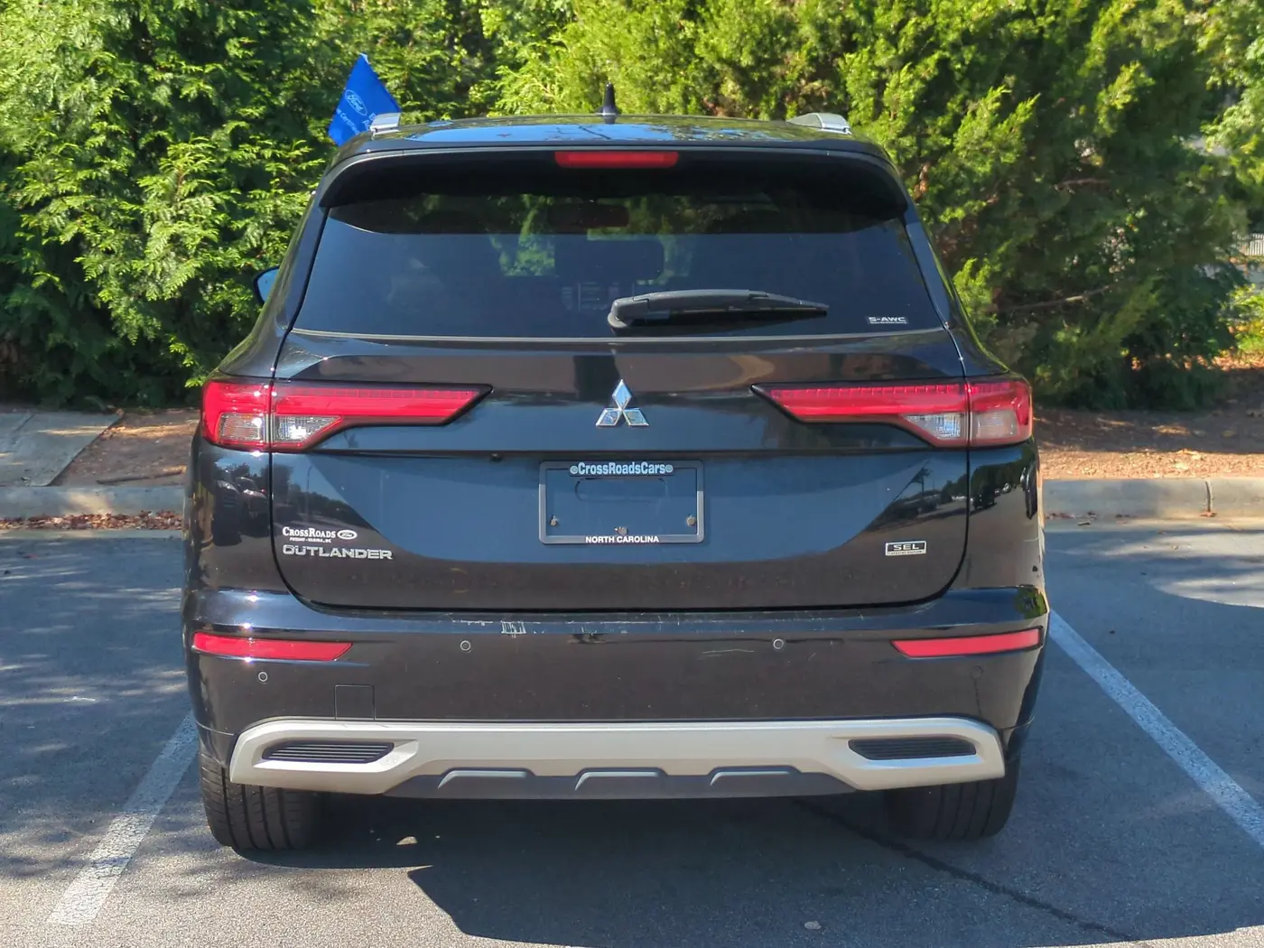 2022 Mitsubishi Outlander - $16,495