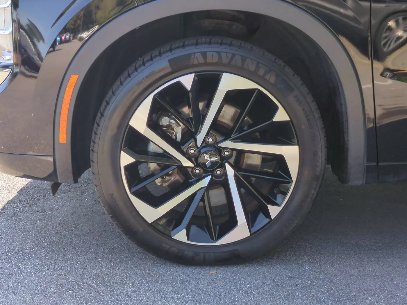 2022 Mitsubishi Outlander - $16,495