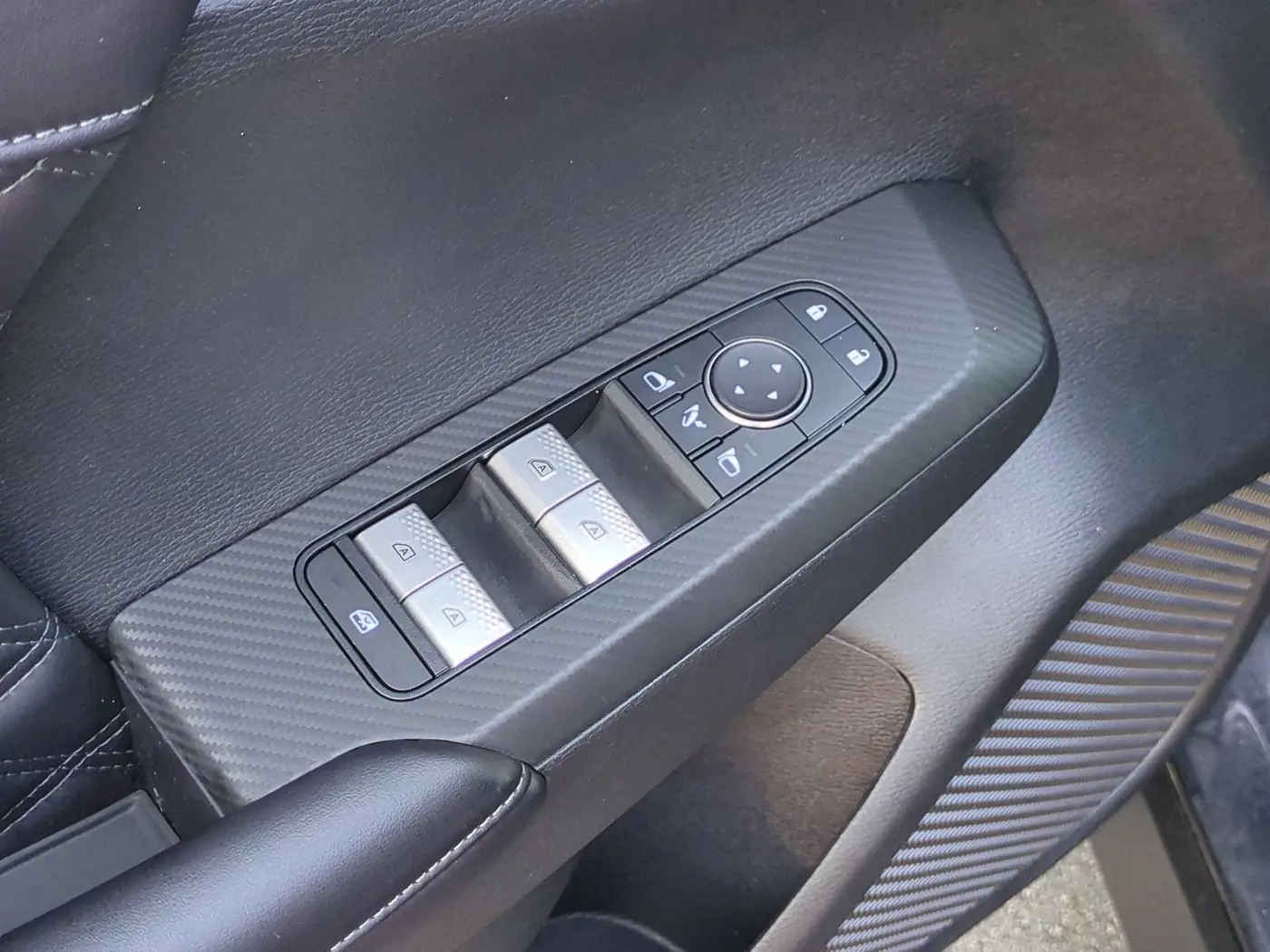 2022 Mitsubishi Outlander - $16,495