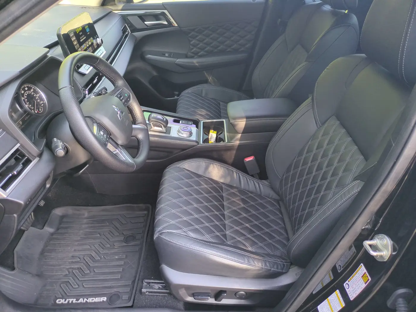 2022 Mitsubishi Outlander - $16,495