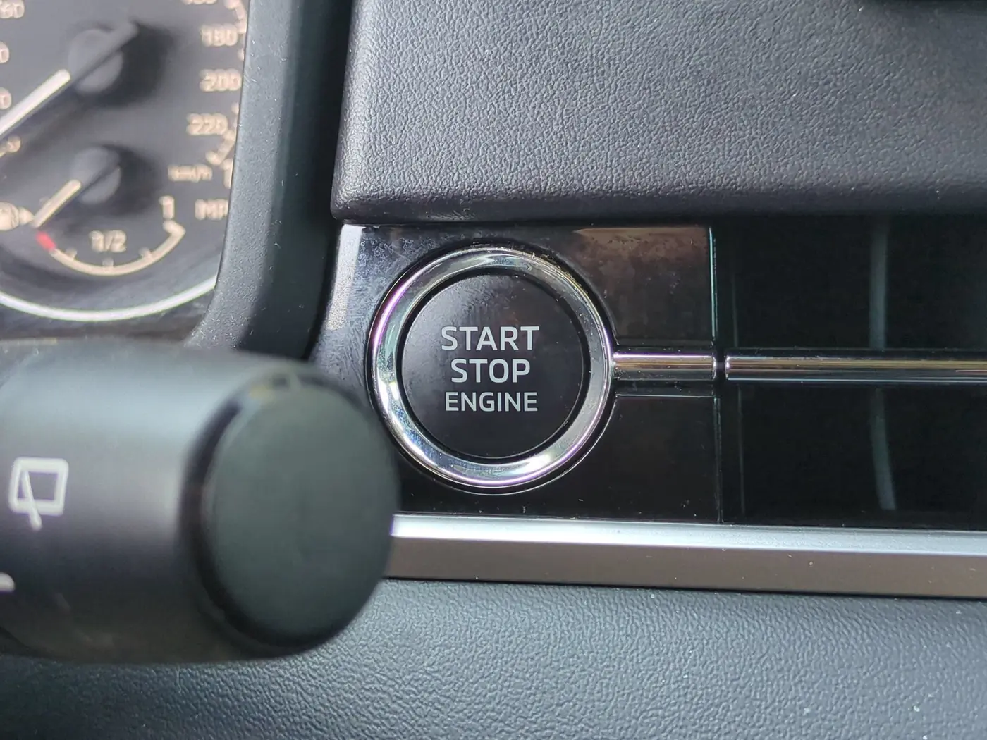 2022 Mitsubishi Outlander - $16,495