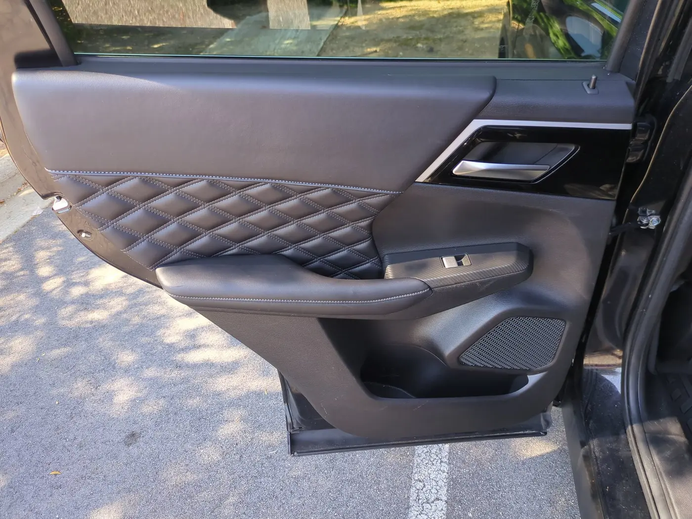 2022 Mitsubishi Outlander - $16,495