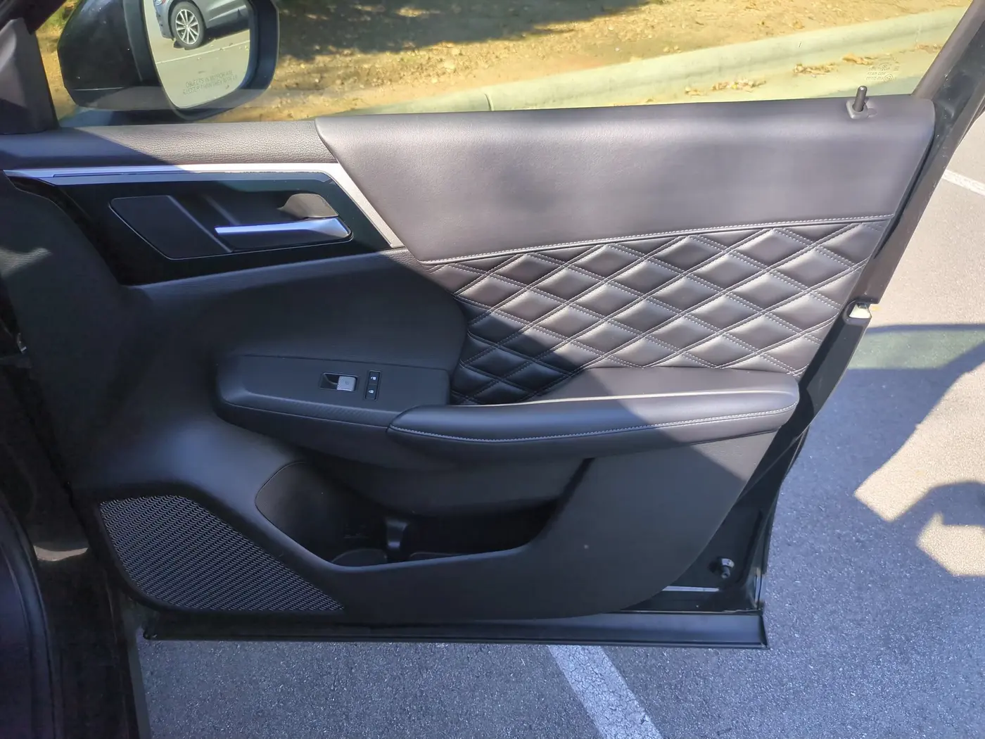 2022 Mitsubishi Outlander - $16,495
