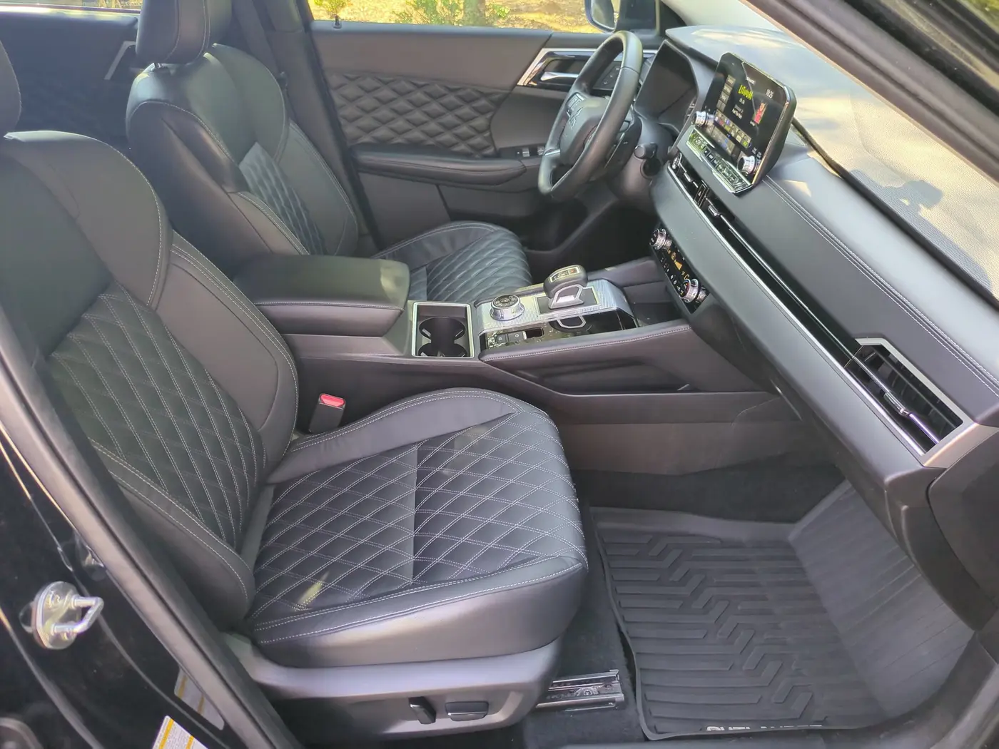 2022 Mitsubishi Outlander - $16,495