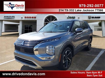 Photo of a 2024 Mitsubishi Outlander AWD SE 4DR SUV for sale