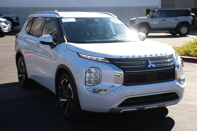 2022 Mitsubishi Outlander - $22,015