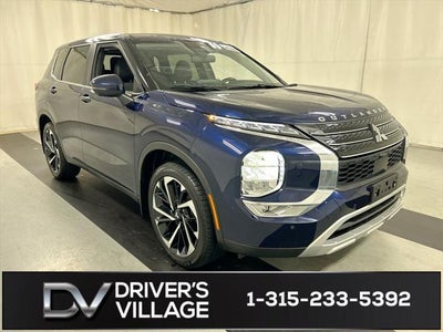 Photo of a 2024 Mitsubishi Outlander AWD SE 4DR SUV for sale