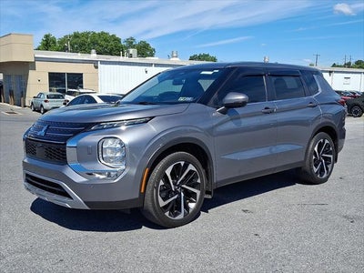 Photo of a 2024 Mitsubishi Outlander AWD SE 4DR SUV for sale