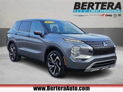 Photo of a 2024 Mitsubishi Outlander AWD SE 4DR SUV for sale