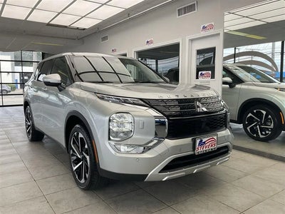 Photo of a 2024 Mitsubishi Outlander AWD SE 4DR SUV for sale