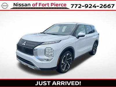 Photo of a 2024 Mitsubishi Outlander AWD SE 4DR SUV for sale
