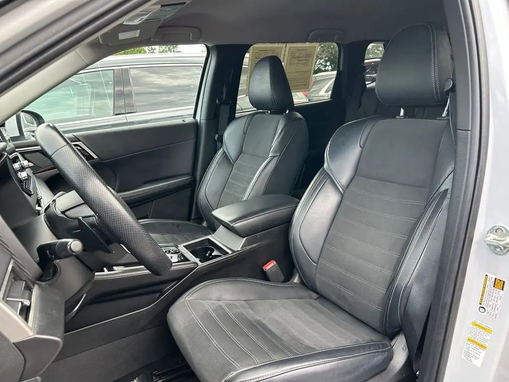 2024 Mitsubishi Outlander - $20,840