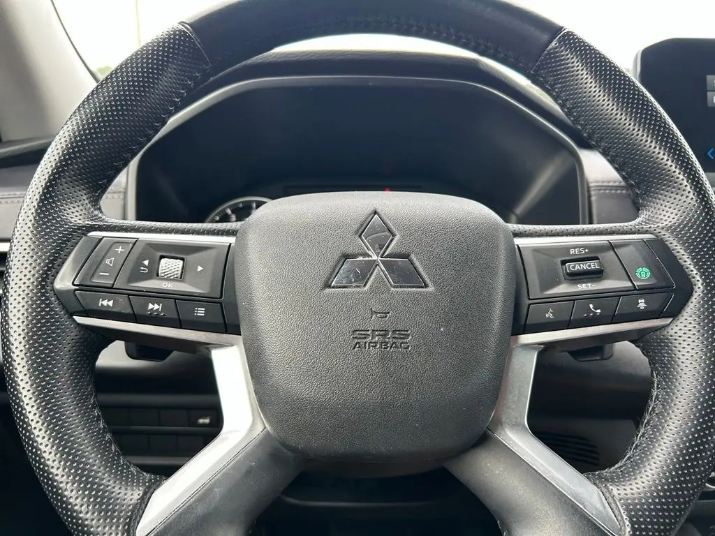 2024 Mitsubishi Outlander - $20,840