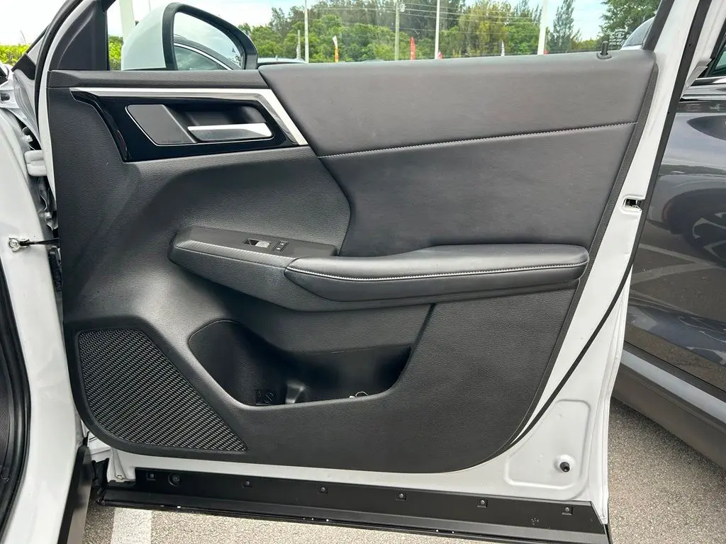 2024 Mitsubishi Outlander - $20,840