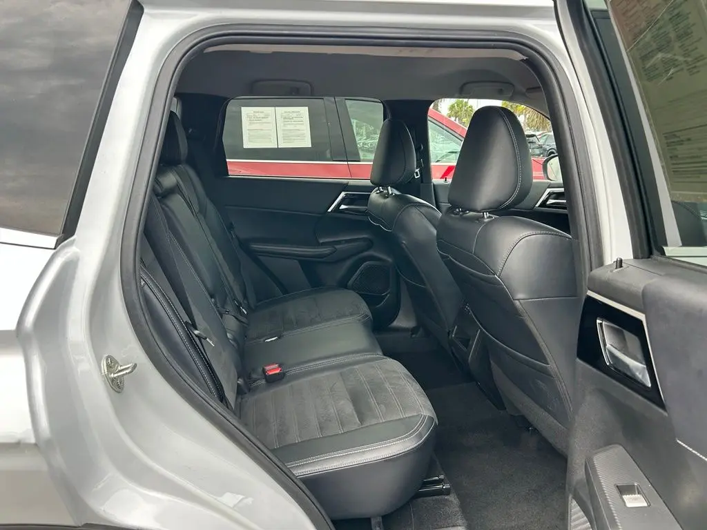 2024 Mitsubishi Outlander - $20,840