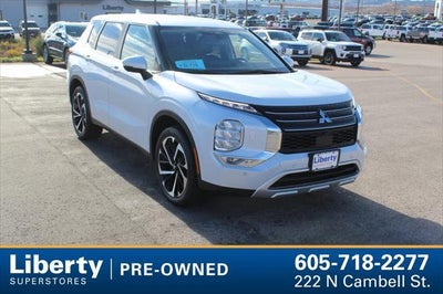 Photo of a 2024 Mitsubishi Outlander AWD SE 4DR SUV for sale