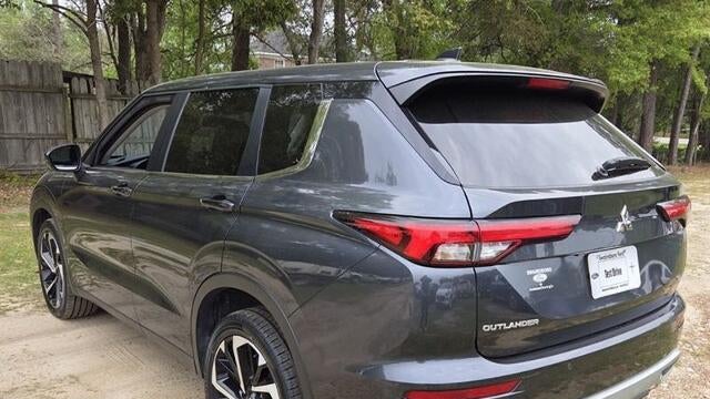 2024 Mitsubishi Outlander SE
