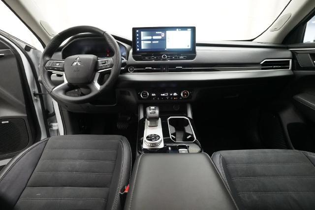 2025 Mitsubishi Outlander - $25,898