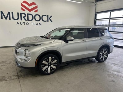 Photo of a 2025 Mitsubishi Outlander AWD SE 4DR SUV for sale