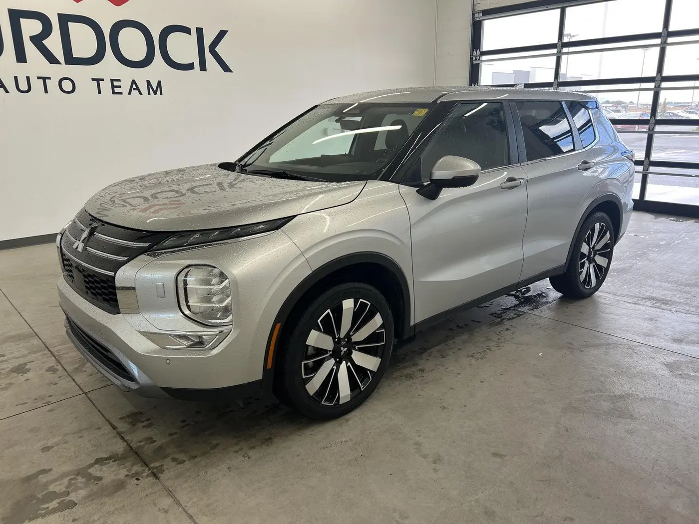 2025 Mitsubishi Outlander - $25,998