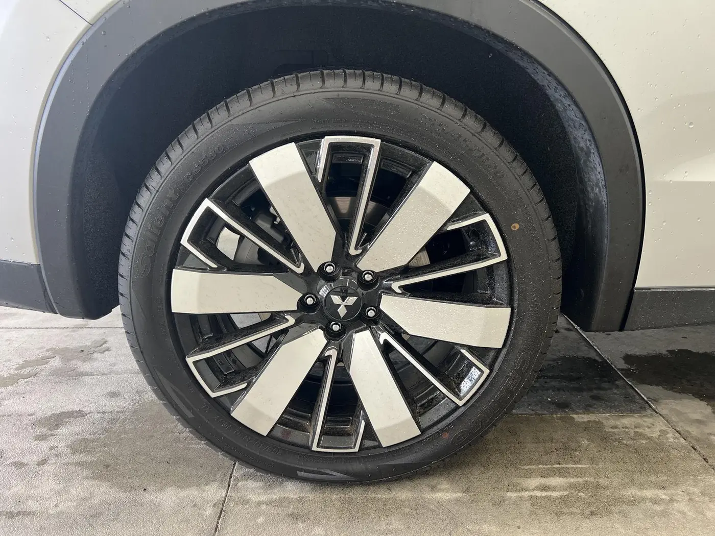 2025 Mitsubishi Outlander - $25,998