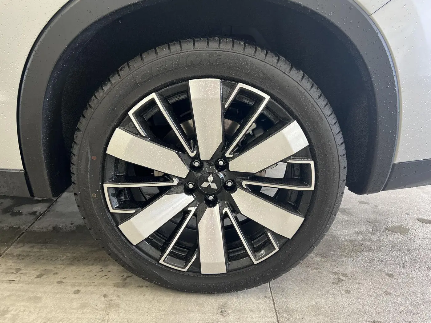 2025 Mitsubishi Outlander - $25,998