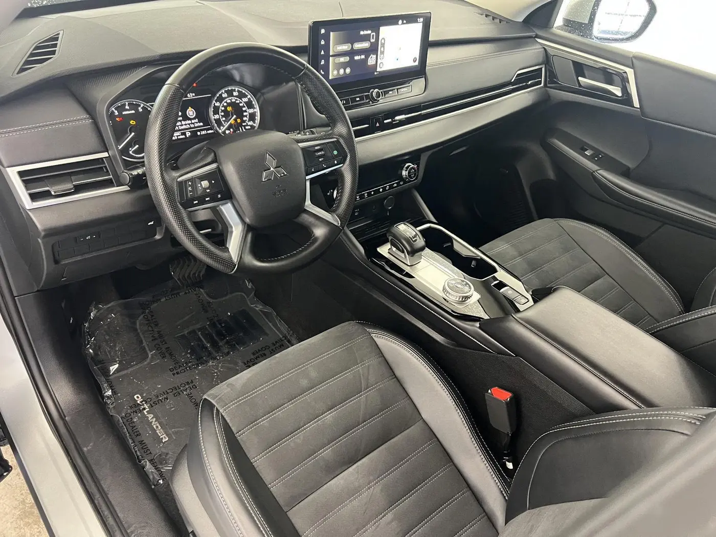 2025 Mitsubishi Outlander - $25,998
