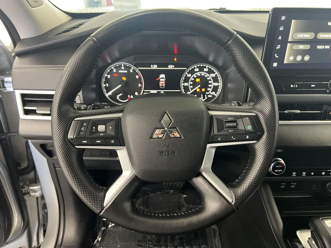 2025 Mitsubishi Outlander - $25,998