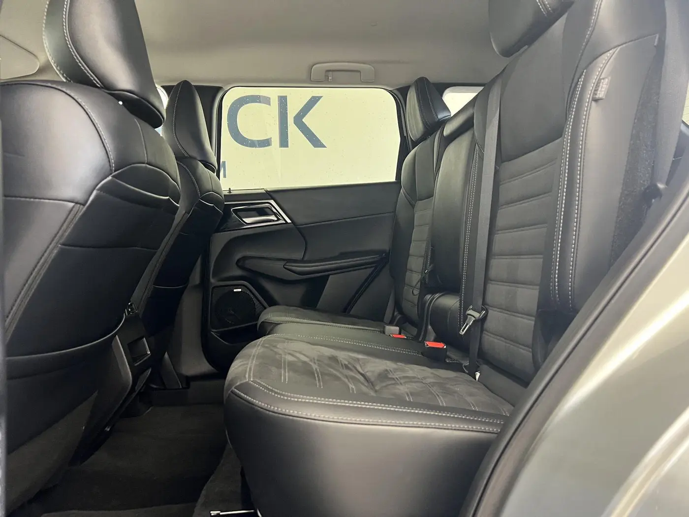 2025 Mitsubishi Outlander - $25,998