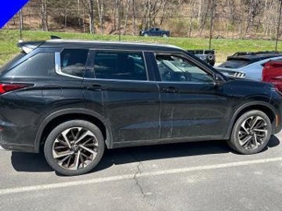 Photo of a 2023 Mitsubishi Outlander AWD SE 4DR SUV for sale