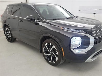 Photo of a 2024 Mitsubishi Outlander AWD SE 4DR SUV for sale