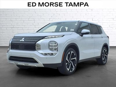 Photo of a 2024 Mitsubishi Outlander AWD SE 4DR SUV for sale