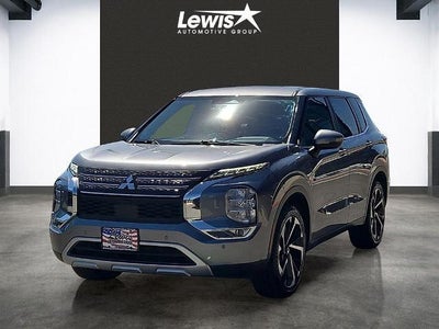 Photo of a 2024 Mitsubishi Outlander AWD SE 4DR SUV for sale