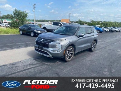 Photo of a 2024 Mitsubishi Outlander AWD SE 4DR SUV for sale