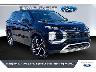 Photo of a 2024 Mitsubishi Outlander AWD SE 4DR SUV for sale