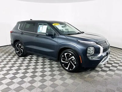 Photo of a 2024 Mitsubishi Outlander AWD SE 4DR SUV for sale