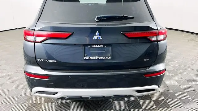 2024 Mitsubishi Outlander SE