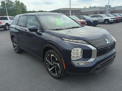 Photo of a 2024 Mitsubishi Outlander AWD SE 4DR SUV for sale