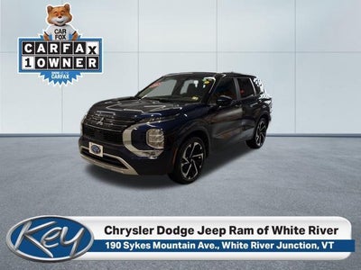 Photo of a 2024 Mitsubishi Outlander AWD SE 4DR SUV for sale