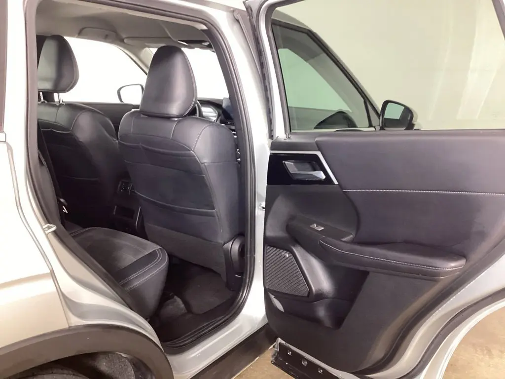 2025 Mitsubishi Outlander - $25,564