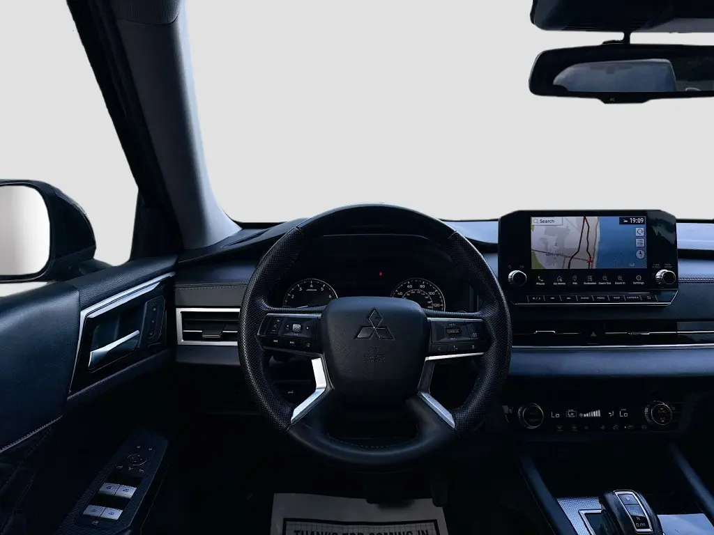2022 Mitsubishi Outlander - $16,186