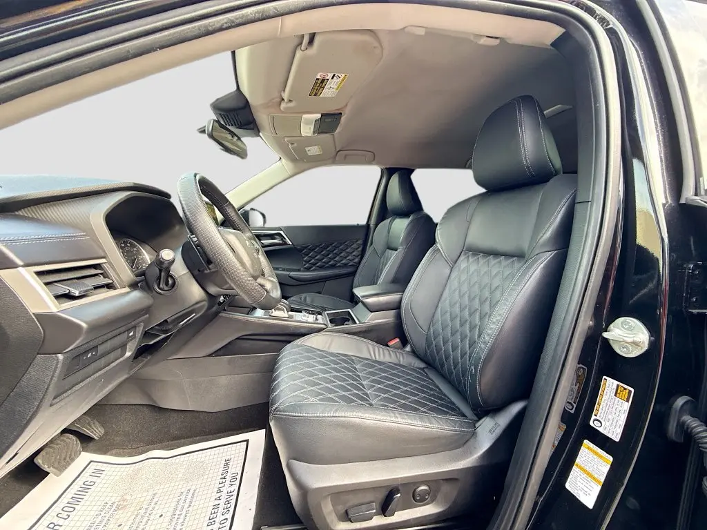 2022 Mitsubishi Outlander - $16,186