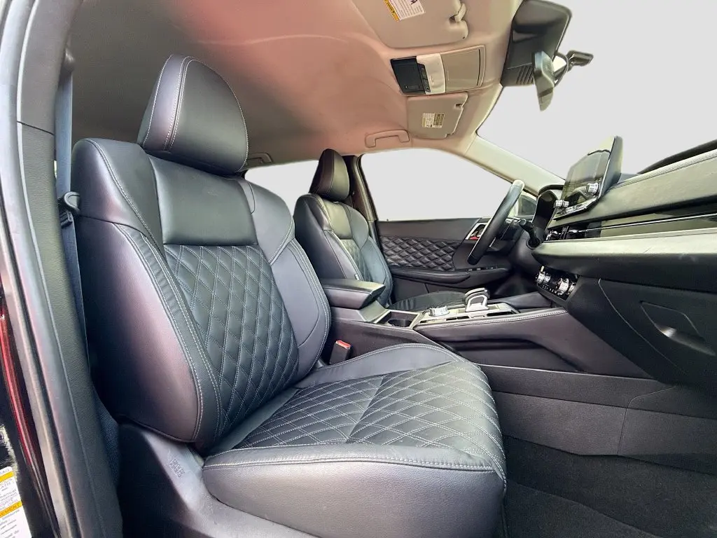 2022 Mitsubishi Outlander - $16,186
