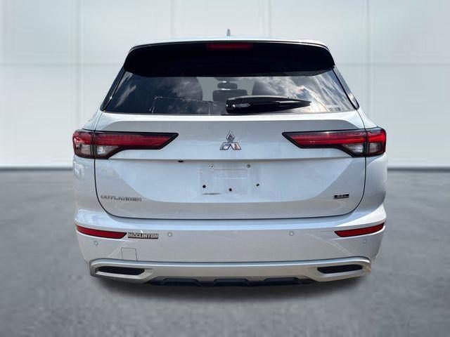 2022 Mitsubishi Outlander - $19,757