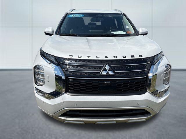 2022 Mitsubishi Outlander - $19,757